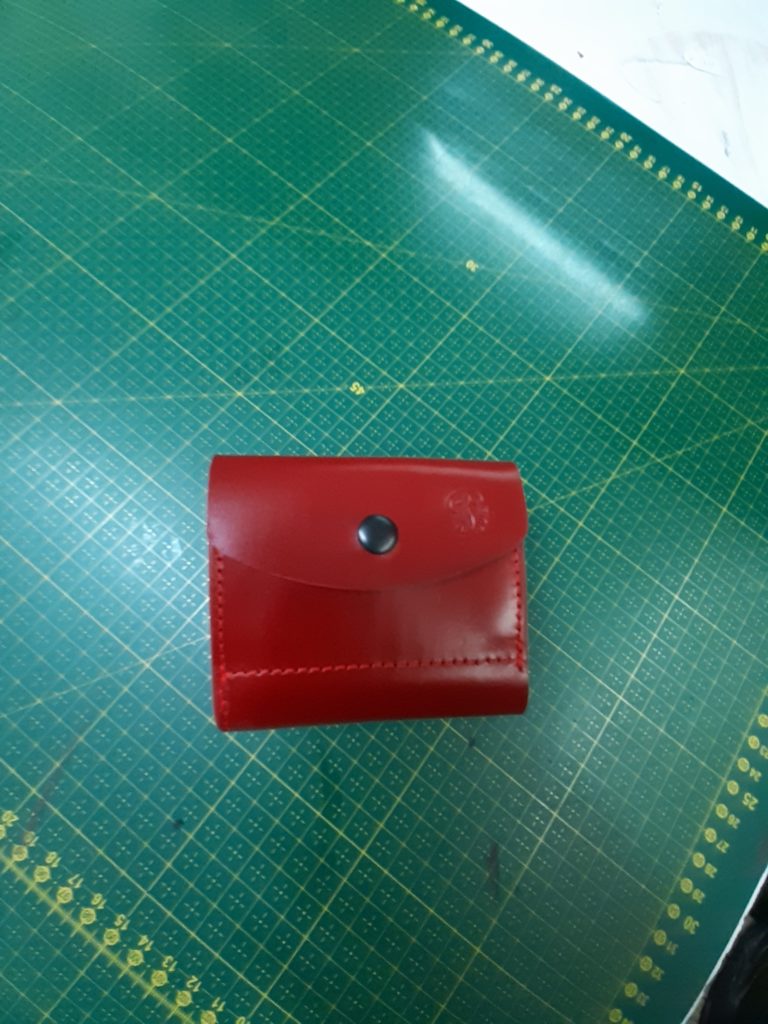 Portefeuille en cuir rouge 3