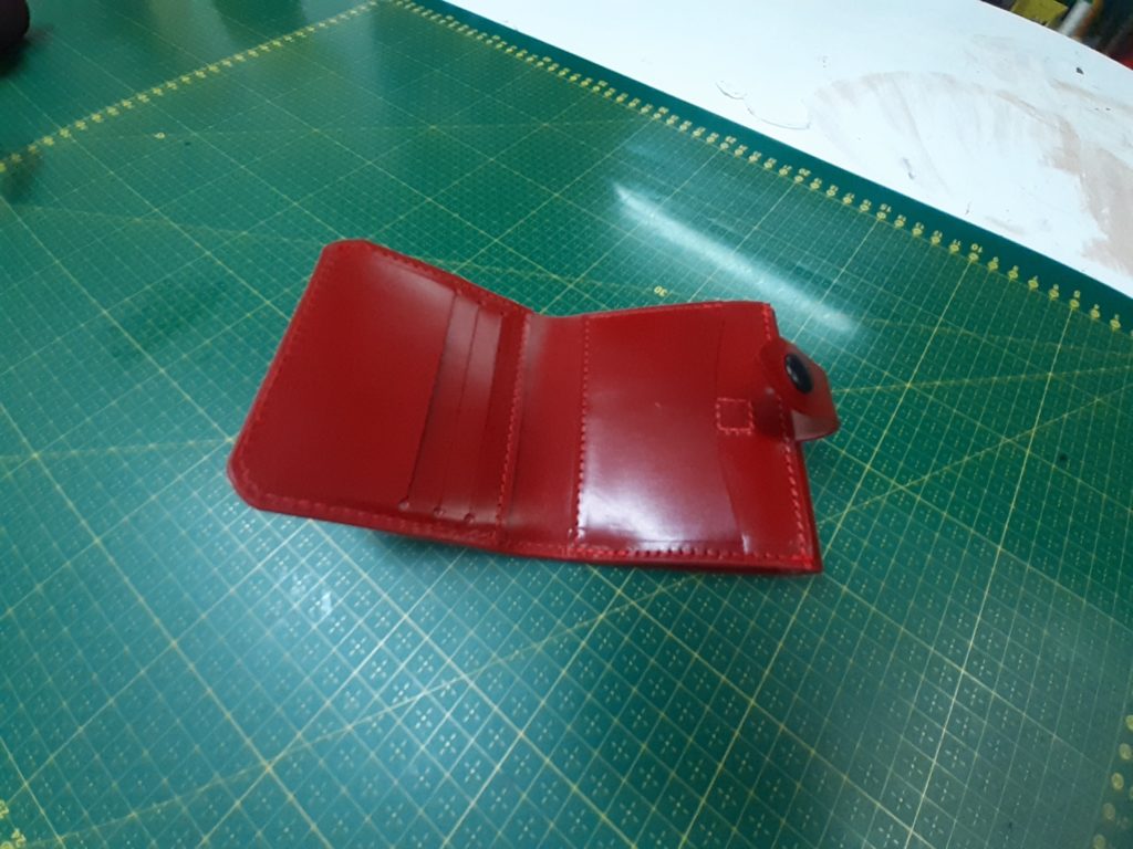 Portefeuille en cuir rouge